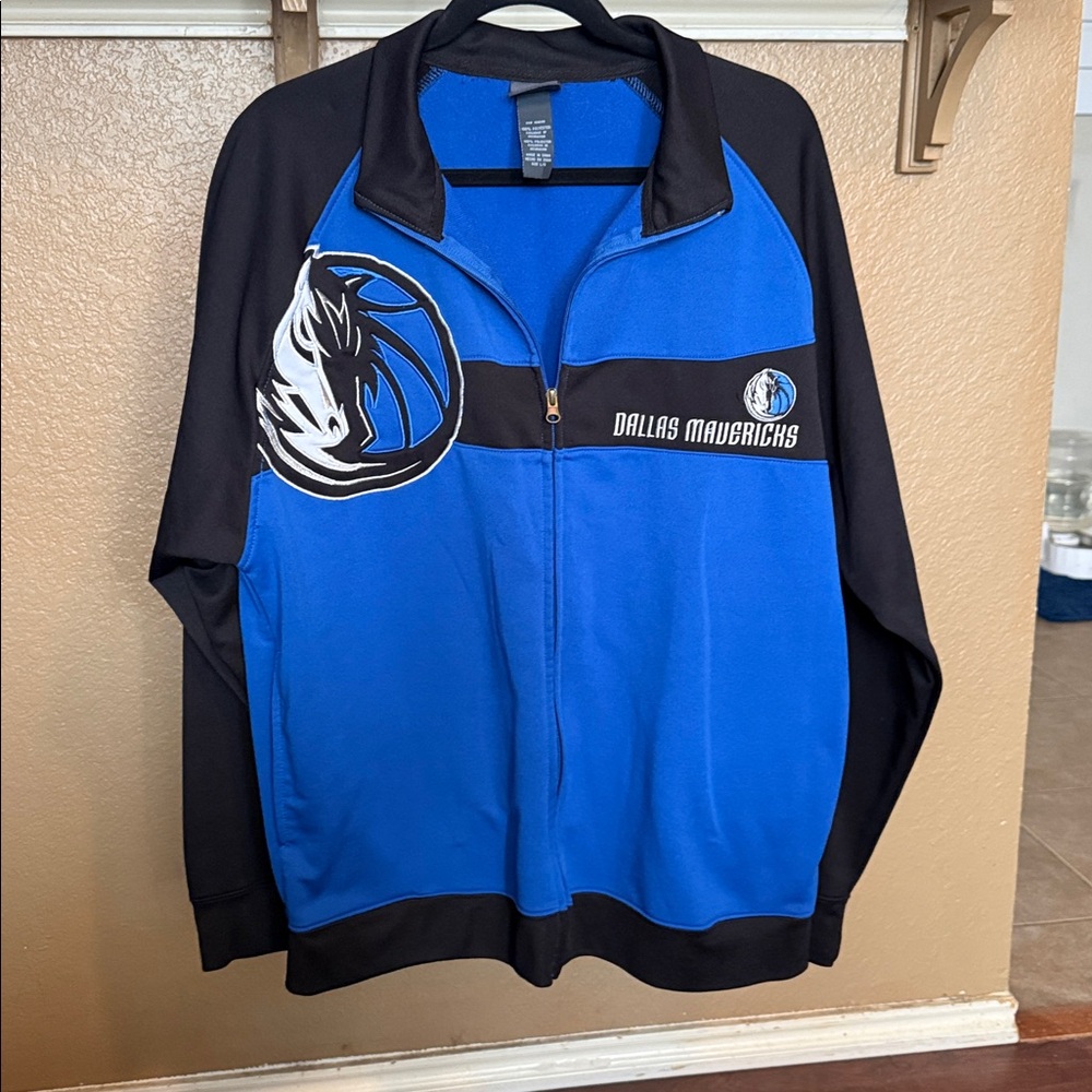 NBA Dallas Mavericks Blue & Black Zip-Up Sweater
